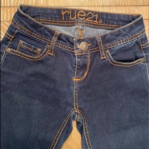 Rue21 dark wash skinny jeans!